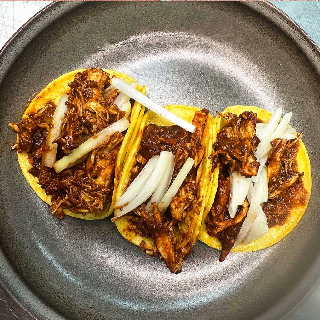 Tacos de mole